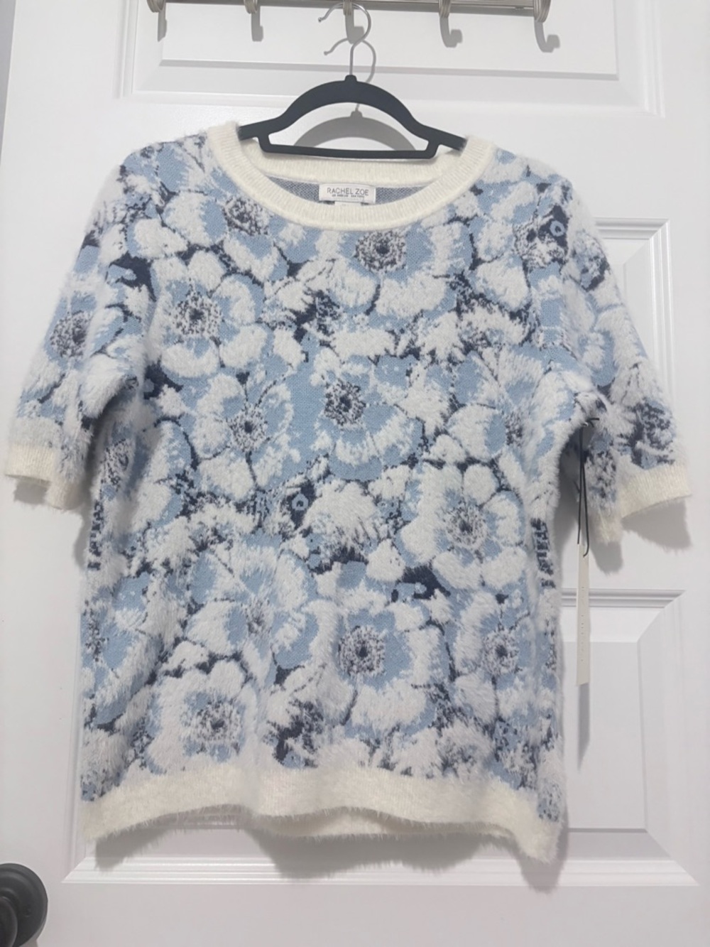 NWT Rachel Zoe Light Blue Floral Short Sleeve Crewneck Sweater Size Large